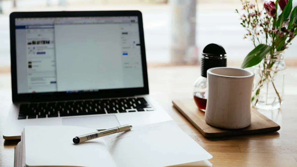 Digital publishing platform displaying categorized articles across technology, business, education, and lifestyle