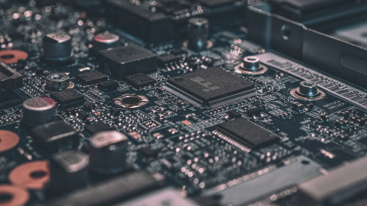 RedeepSeek.com AI Platform and Virtual Specialists Guide