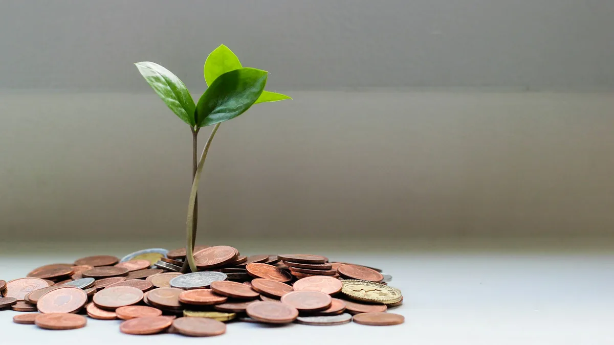 Cash flow growth and runway management visual representing capital preservation for bootstrapped startups